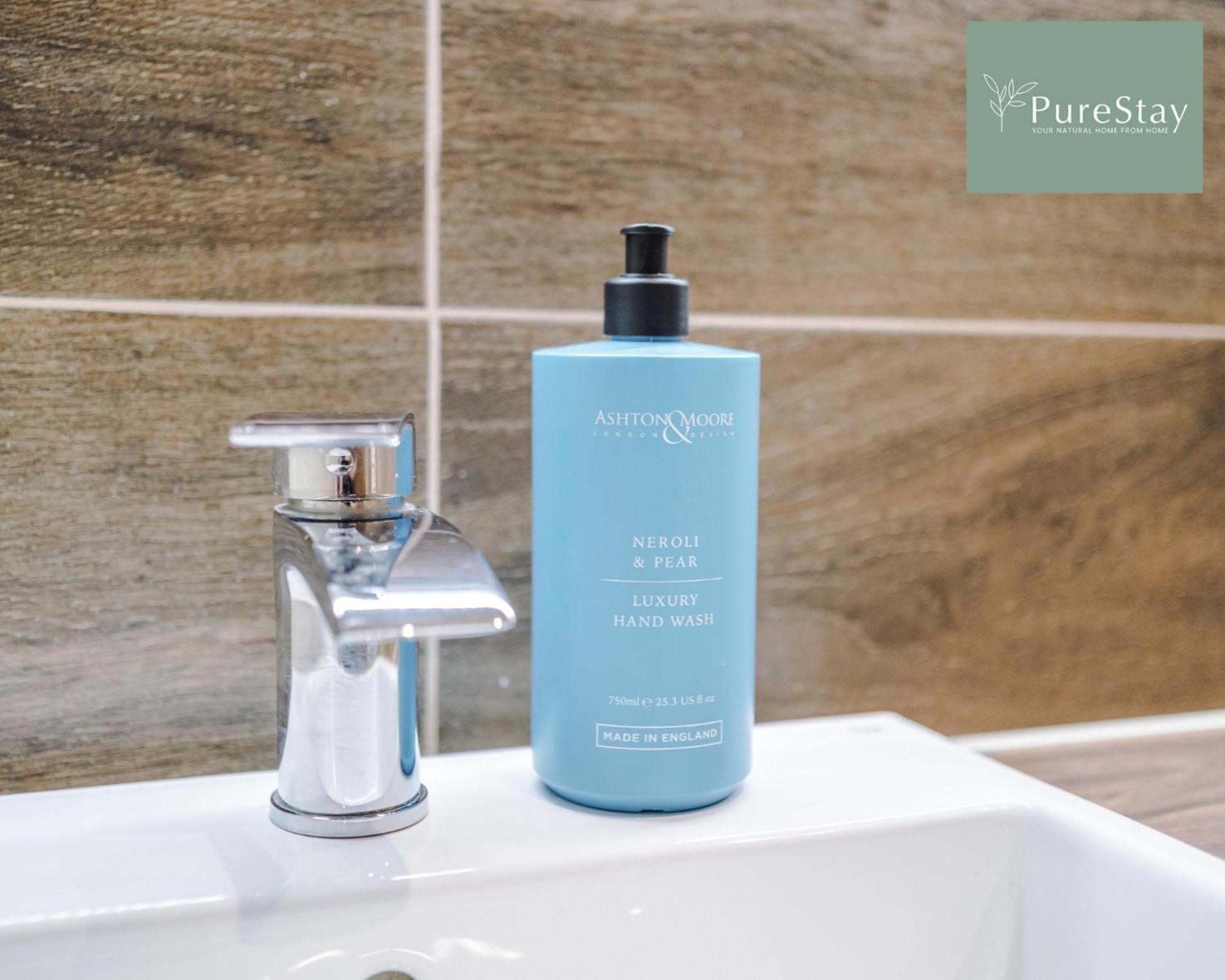 Stunning Five Bedroom Manchester House With Free Parking By Purestay Short Lets & Serviced Accommodation Zewnętrze zdjęcie