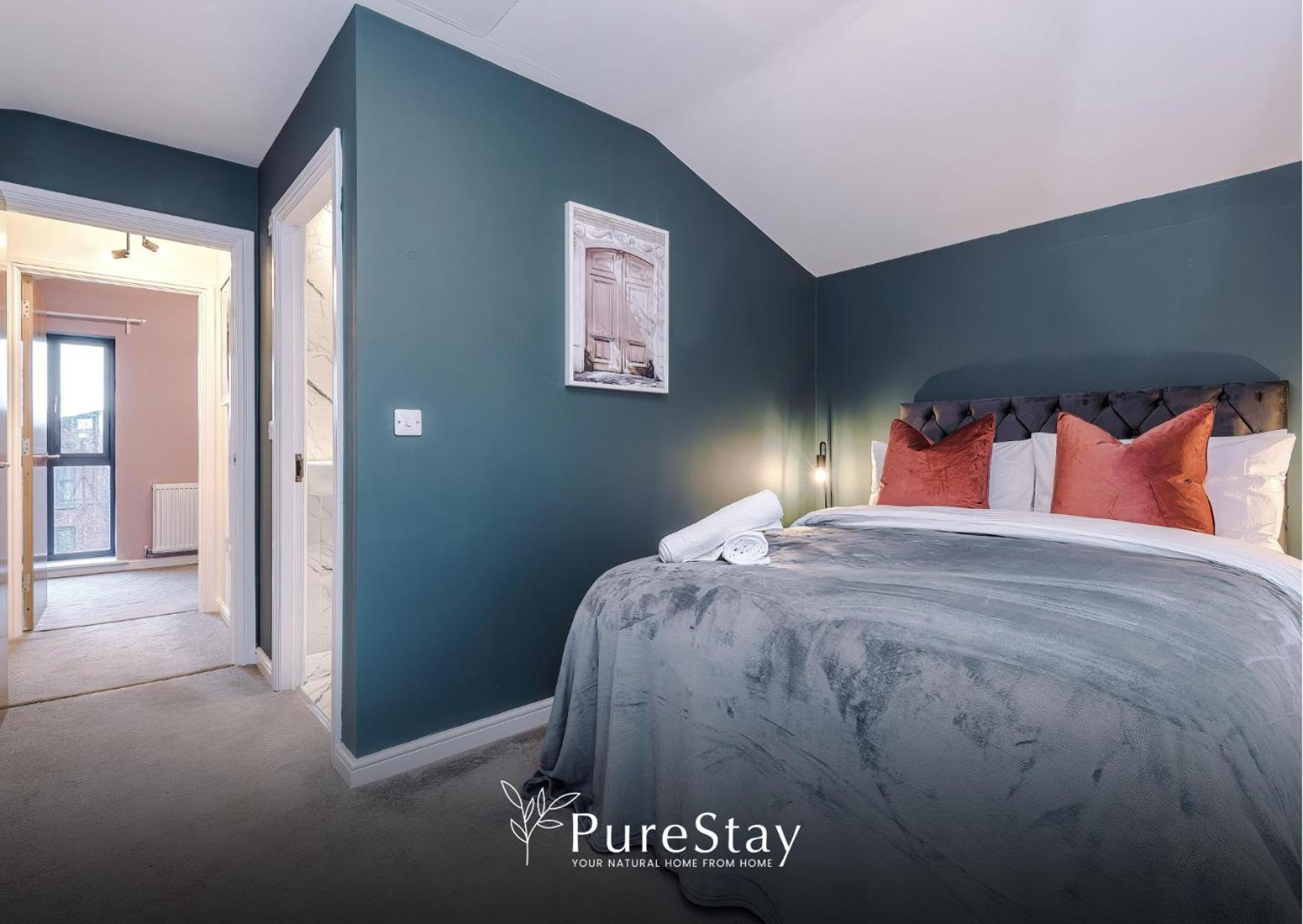 Stunning Five Bedroom Manchester House With Free Parking By Purestay Short Lets & Serviced Accommodation Zewnętrze zdjęcie